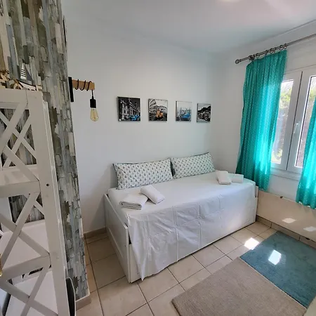 D594/a Holiday home