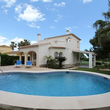 D594/a Holiday home *